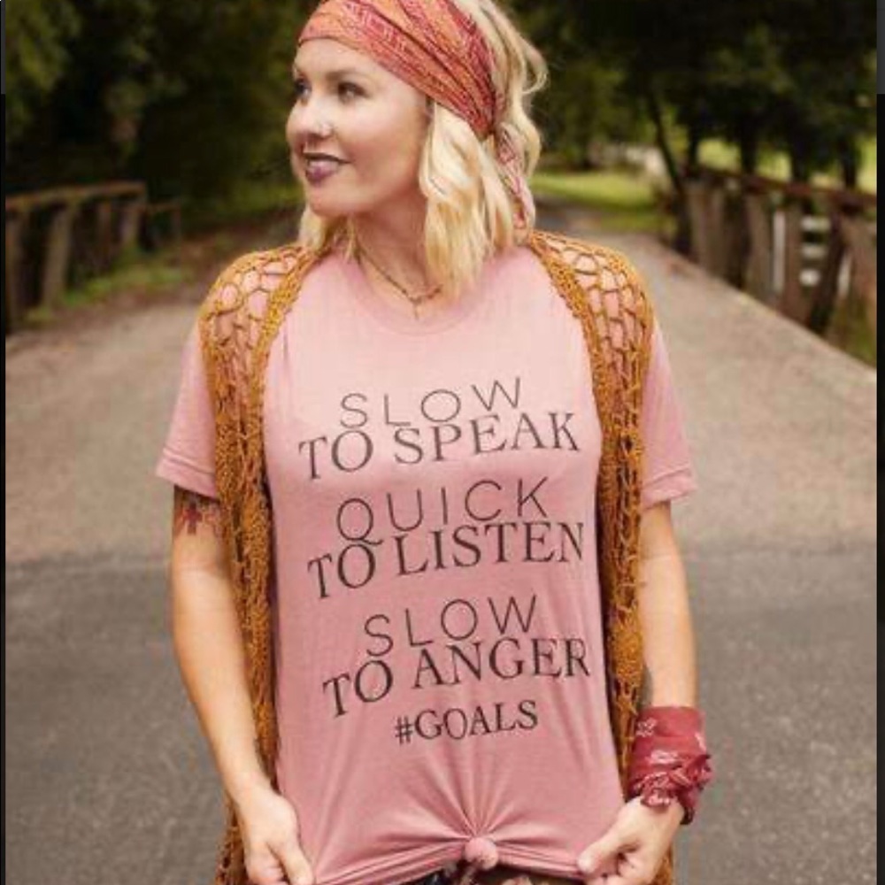 👉🏻S L O W TO SPEAK Graphic Tee 👈🏻 S,M,L,XL